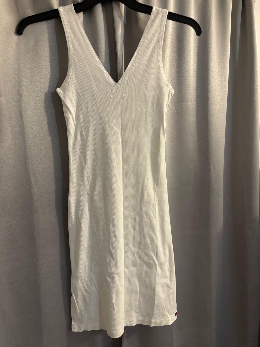 Hard Tail White VโNeck Sleeveless Ribbed Midi Dress